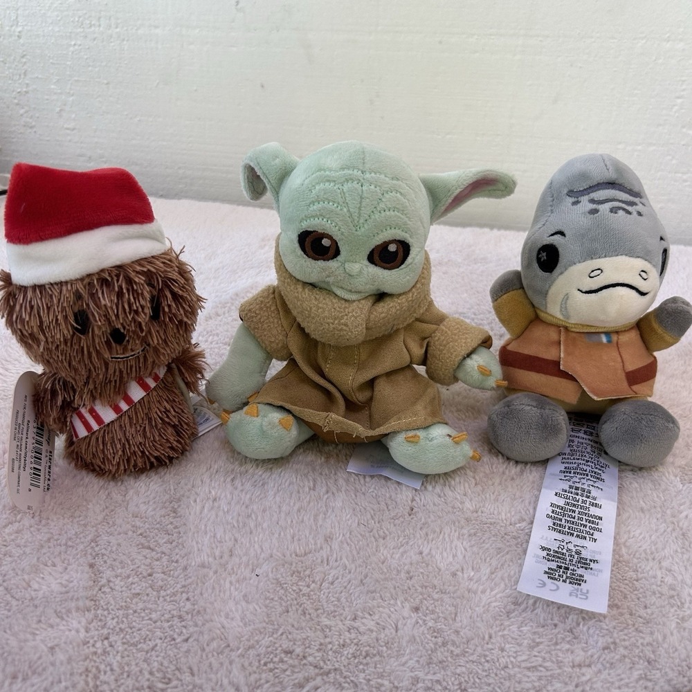 Disney Parks Shoulder Pal The Child Grogu Magnetic & Chewy Plush Lt. Bek